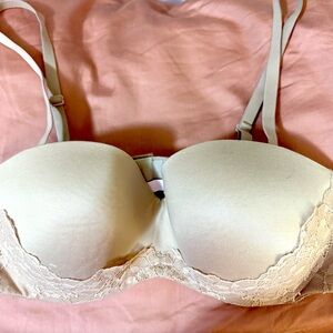 Victoria's Secret Cream Lace Bra